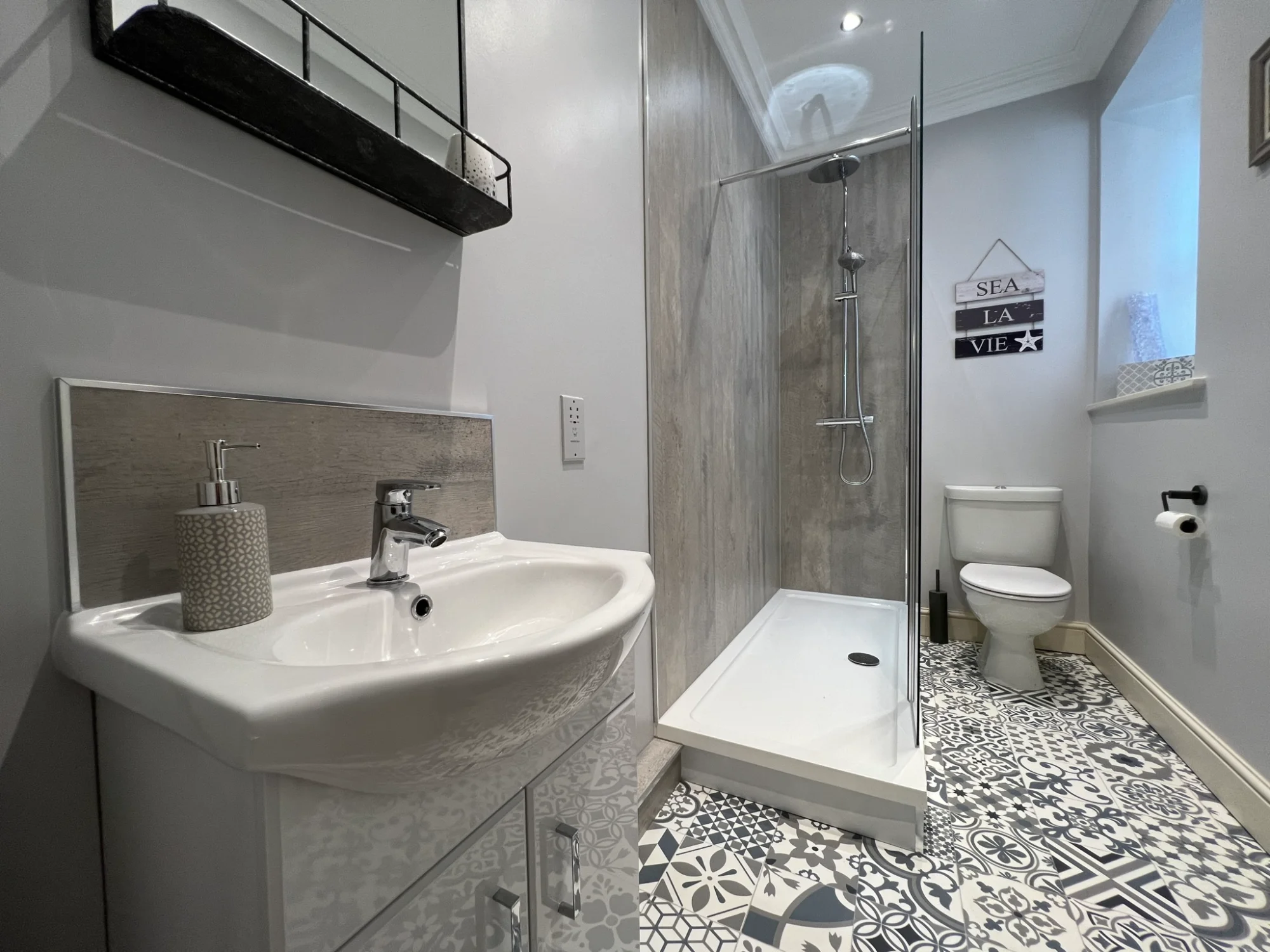 Modern Bathroom with Walk-in Shower
