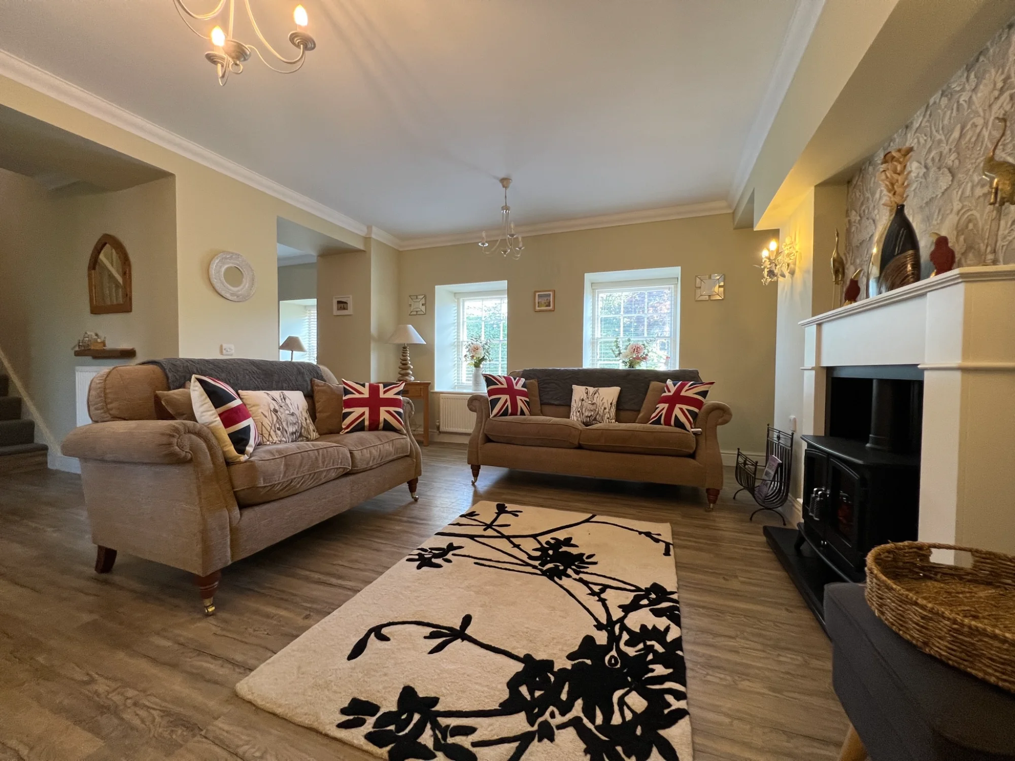 Cozy Living Room - Alternative View